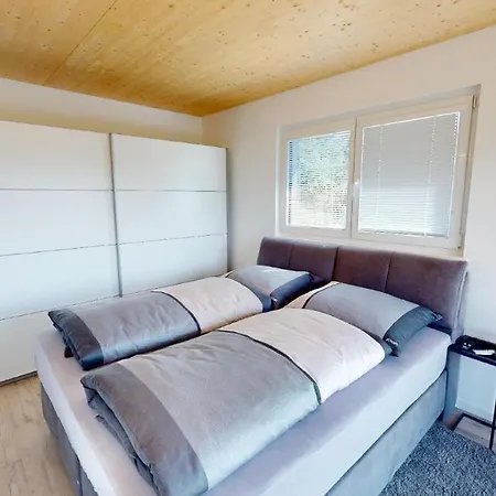Modernes Mit Panoramablick Rosegg
