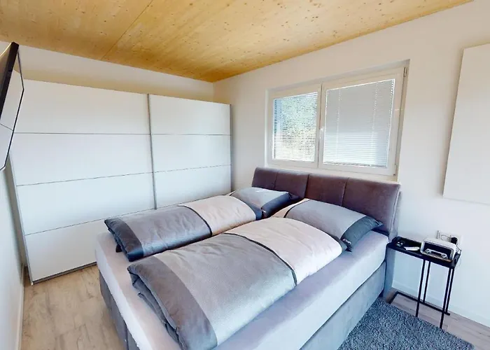 Modernes Mit Panoramablick Rosegg